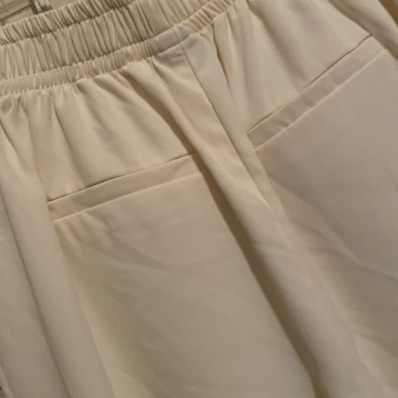 A new day thin long wide leg off white pants - Picture 3 of 10